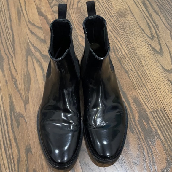 Balenciaga Patent Leather Chelsea Boot with Logo - Picture 2 of 7